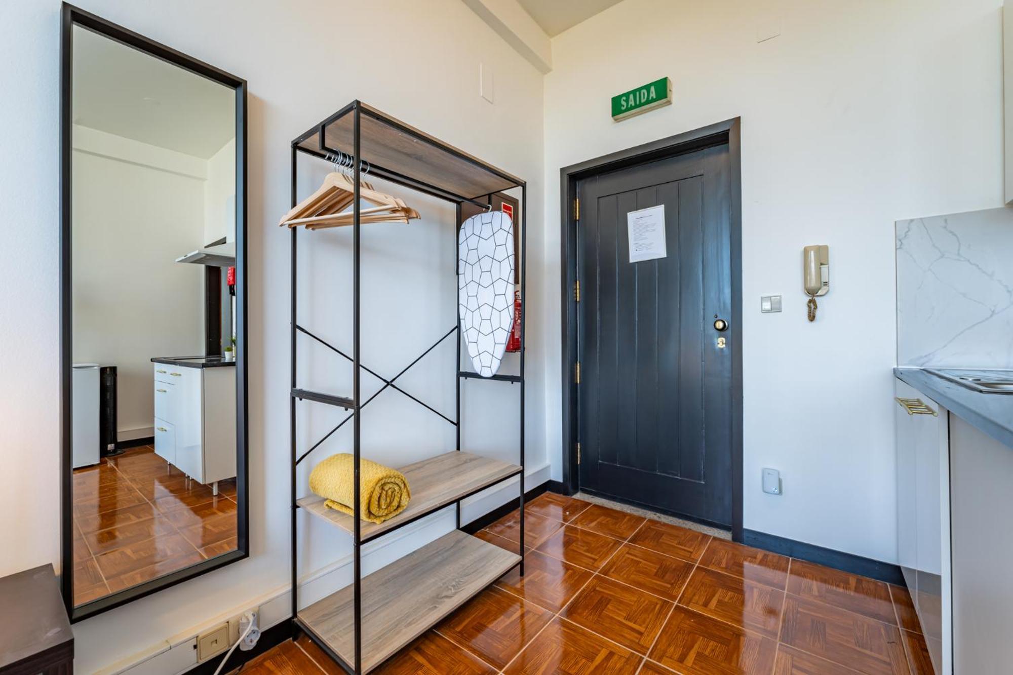 Heritage Downtown Apartment *